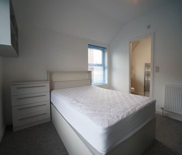 Henllys Deiniol Road - Photo 4