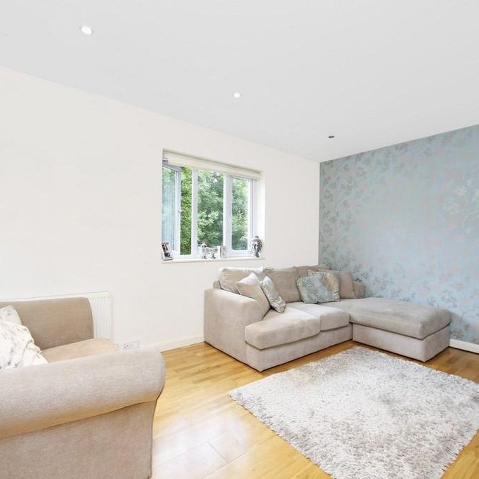 2 bedroom maisonette to rent - Photo 1