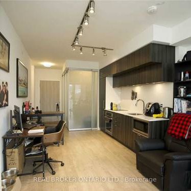 Feels brand new + den high ceilings parking included! - Photo 4