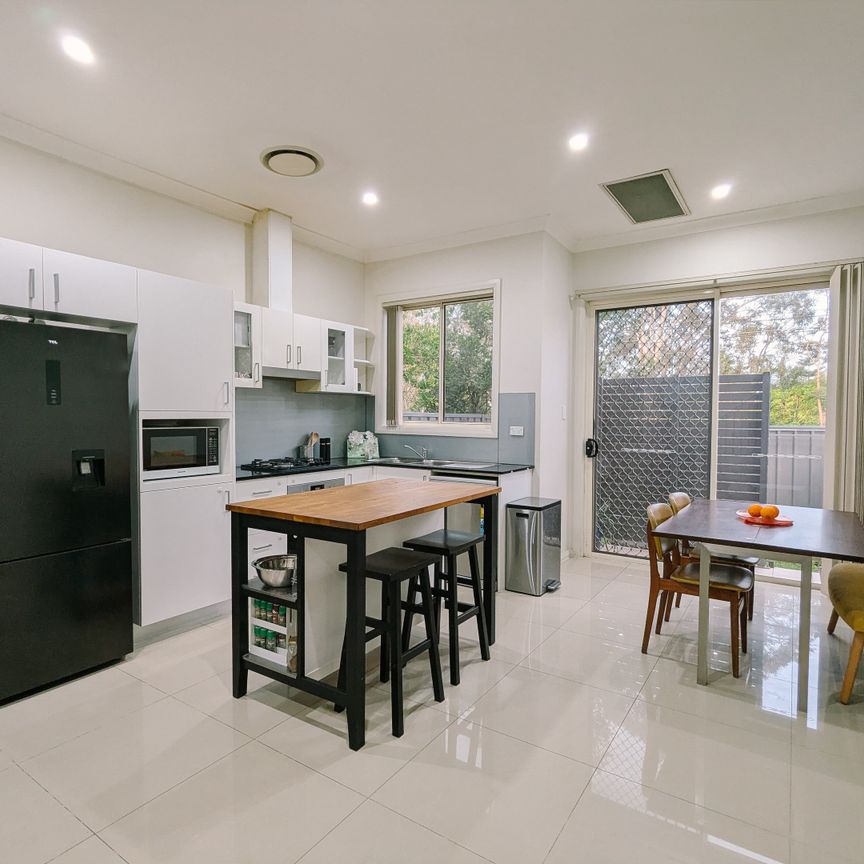 7/215 Targo Road, Girraween NSW 2145 - Apartment For Rent | Domain - Photo 1