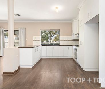 Modern Stylish Home - Photo 5