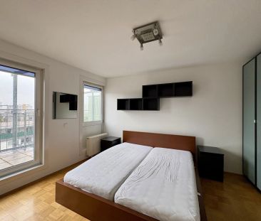 Lichtdurchflutete 2-Zimmer-Wohnung (möbliert) mit großer Terrasse i... - Foto 4