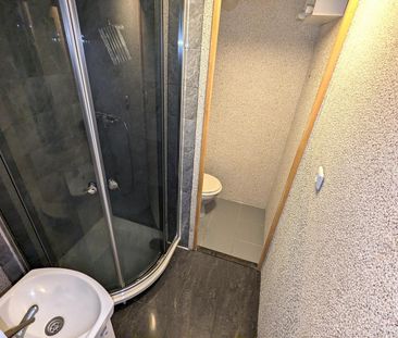 Pronájem bytu 1+1 37 m² - Photo 1