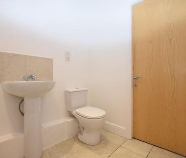 Studio to rent - Photo 6