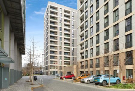 2 Bed Flat, Hutton Court, IG1 - Photo 5