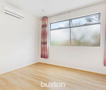 STUNNING TWO BEDROOM BEAUTY-6 MONTH LEASE - Photo 5