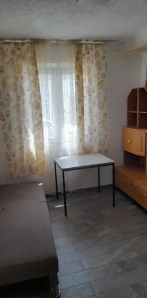 Închiriez garsoniera - Photo 1