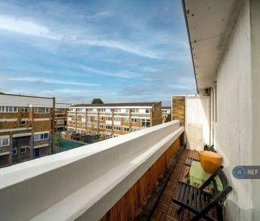 2 bedroom maisonette to rent - Photo 4