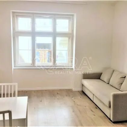 Pronájem zařízeného bytu 2+kk | Praha 7 Letná - Photo 1
