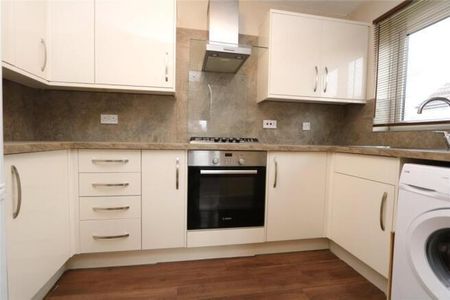 3 bedroom end of terrace house to rent - Photo 5