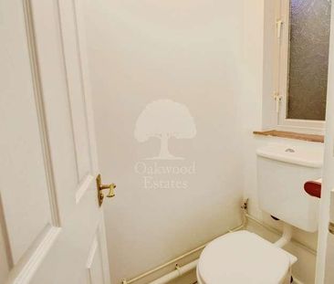 Fairfield Avenue, Datchet, Slough, SL3 - Photo 2