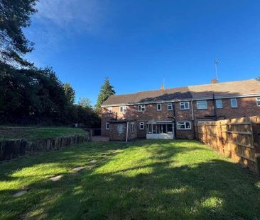 Church Close, Milton Malsor, Northampton, NN7 - Photo 3