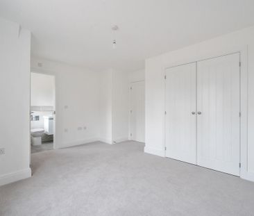 3 bedroom detached house to rent - Photo 4