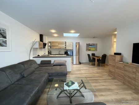 traumhaftes, lichtdurchflutetes Penthouse mit Sonnendachterrasse in Wolkersdorf - Photo 2