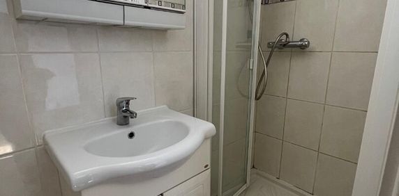 Location Appartement 1 pièce 16m² - Photo 2