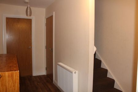 4 bedroom townhouse to rent - Photo 2