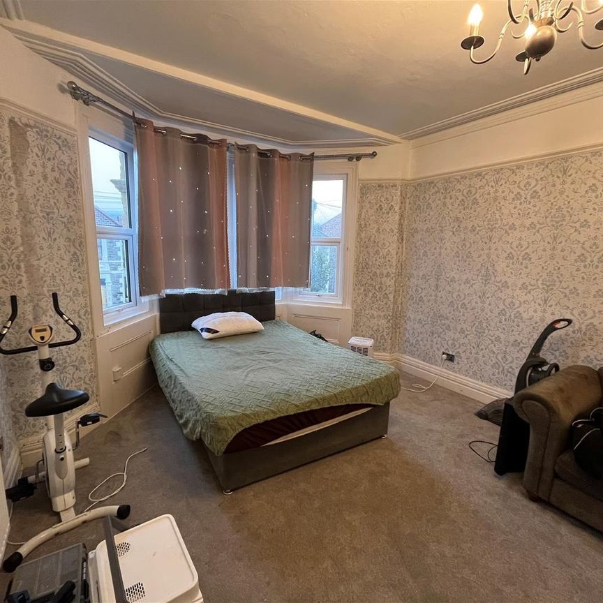 Swiss Villa Mansions, 11 Trevelyan Road, Weston-Super-Mare - Photo 1