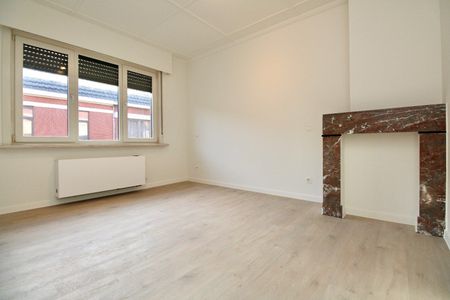 Ruime 4-slpk woning en garage in het centrum - Photo 2