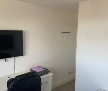 2 bedroom house share to rent - Photo 2