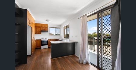 TRUE DUAL LIVING HOME - SPACE GALORE - Photo 4