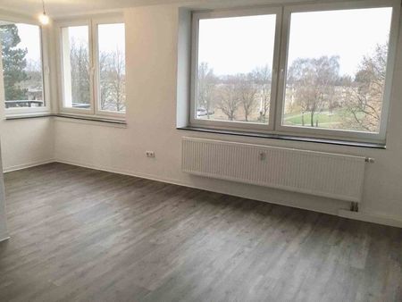 Reinkommen und Wohlfühlen - Moderne 3-Zimmer-Wohnung mit Balkon - Photo 4