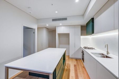 Luxurious 1-Bedroom Apartment in West Village, West End - Photo 4