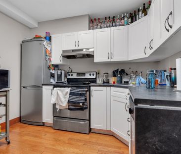 272 1/2 Princess Street - Photo 5