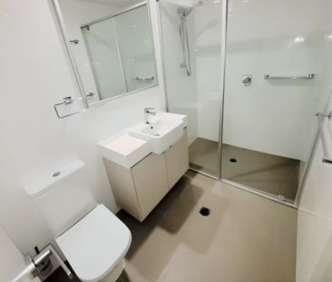 2 bed 2 bath - Photo 6