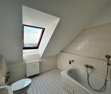 Gemütlche 2 Zimmerwohnung im Dachgeschoss - Photo 2