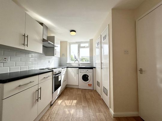 3 Bedroom Maisonette To Let - Photo 1