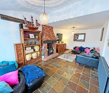 3 bedroom detached house to rent - Photo 2