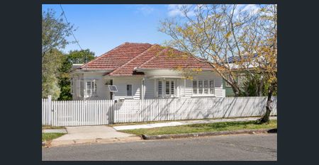 Modern 3-Bedroom House in the Heart of Moorooka - Photo 3