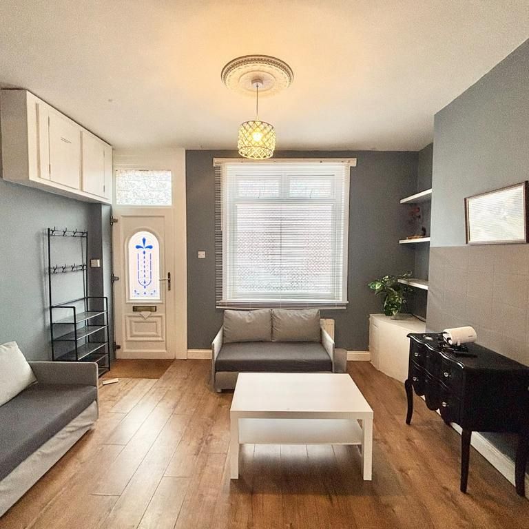 2 bedroom terraced house to rent - Photo 1