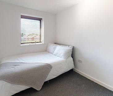 Flat 8, 16-18 Grinfield Street, University Campus - Photo 4