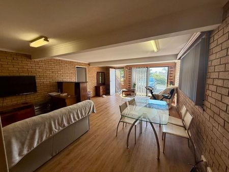 Home For Rent - Photo 4