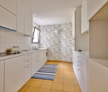 Location Appartement 4 pièces 92m² PARIS 15ème - Photo 6