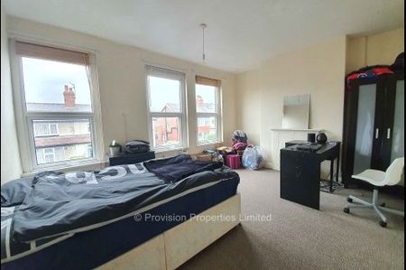 4 Bedroom Student House Hyde Park - Photo 3