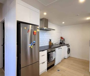 Spacious 4-Bedroom Apartment - Photo 3