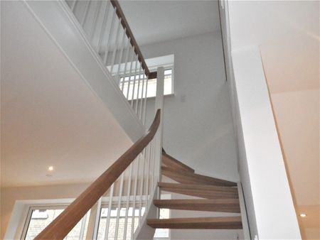 Moderniseret og charmerende 2-værelses lejlighed i hjertet af Aalborg - Photo 3