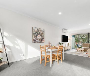 Modern Living in the heart of Mooroolbark - Photo 2
