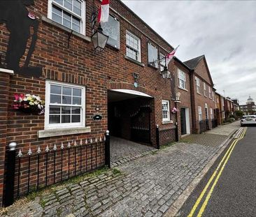 St. Thomas's Street, Portsmouth, PO1 - Photo 2