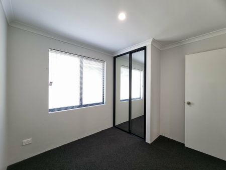 Easy Living in a Prime Location! - Photo 4