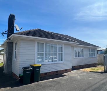 21 McBurney Place, Mangere East, Auckland - Photo 3