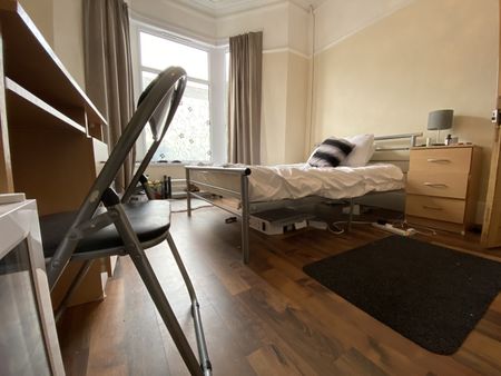 Diana Street, Roath - Photo 5