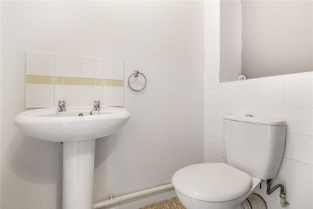 3 bedroom terraced house to rent - Photo 3