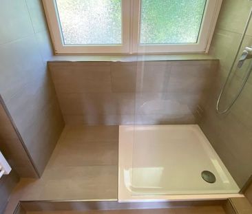 *** Riskieren Sie einen Blick! Charmante 2-Zi.-Whg. + Mansarde in S... - Photo 1