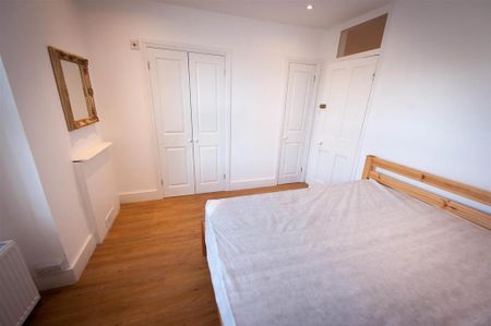 5 bedroom terraced house to rent - Photo 3