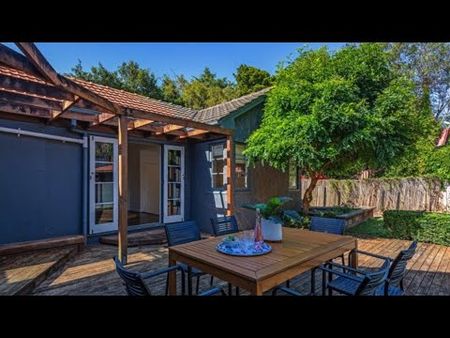 A timeless beauty on Victoria Avenue - Photo 4