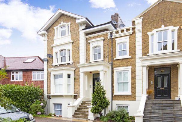 3 bedroom flat to rent - Photo 1