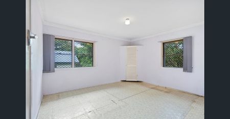 Huge Backyard in Prime Carina Heights Location - Photo 2